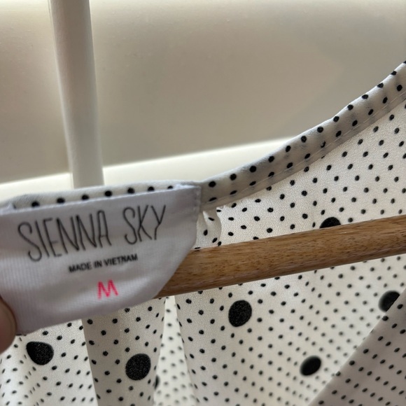 SIENNA SKY polka dot blouse, medium - Picture 5 of 6